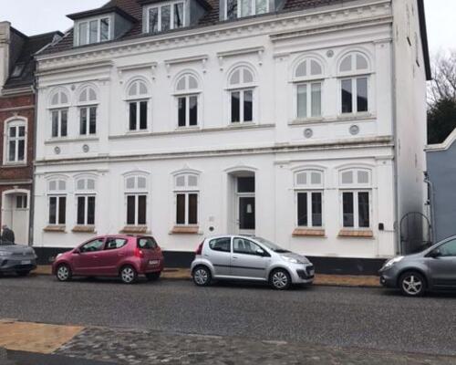 Lækker nyrenoveret 2-værelses lejlighed med nyt køkken