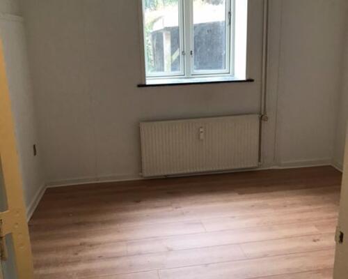 Lækker nyrenoveret 2-værelses lejlighed med nyt køkken