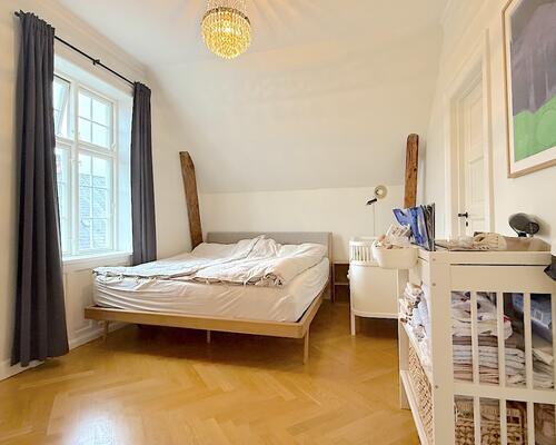 Lejlighed med totalt 167 m2 bolig, i Hellerup