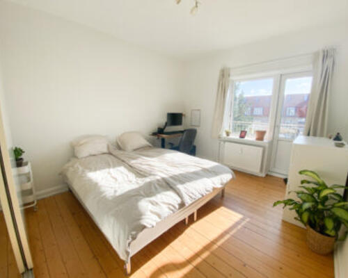 Dejlig og rummelig 2-værelses lejlighed i øgadekvarteret