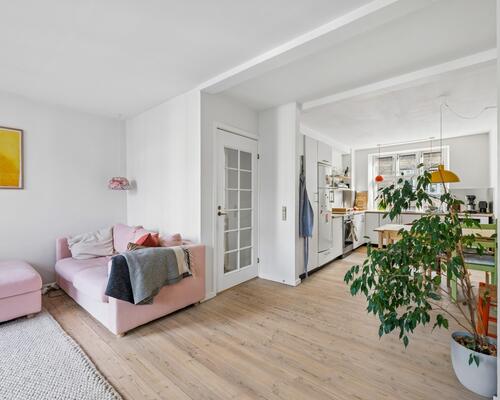 Skøn lejlighed udlejes umøbleret til expats