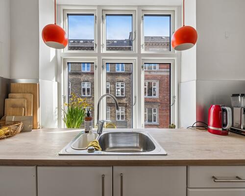 Skøn lejlighed udlejes umøbleret til expats