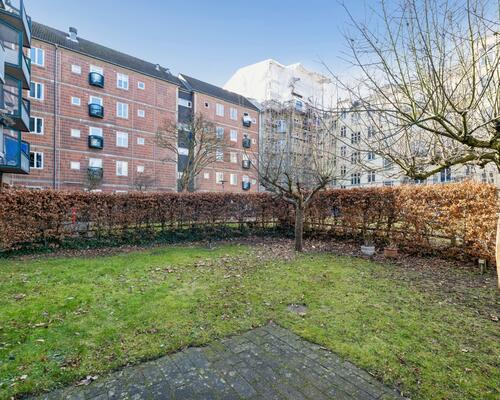 Skøn lejlighed udlejes umøbleret til expats