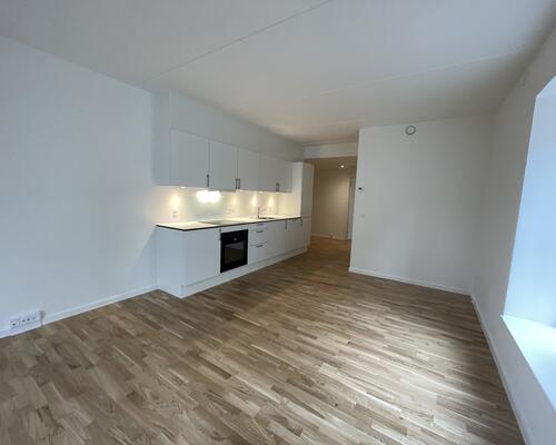 3-værelses lejlighed på 2. sal!