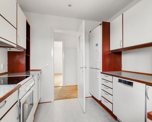 Kæmpe 4-værelses lejlighed ved banegården