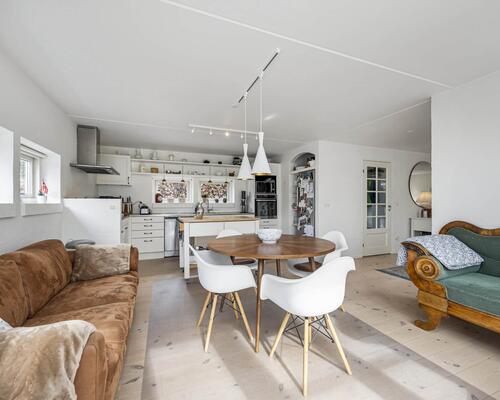 Flot villa med udsigt til fjorden i Veddelev | Roskilde