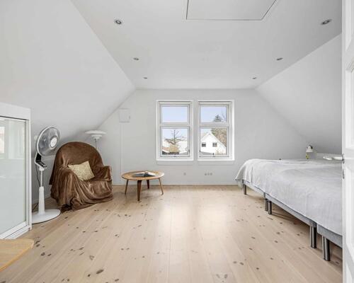 Flot villa med udsigt til fjorden i Veddelev | Roskilde