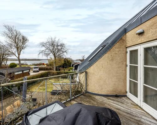 Flot villa med udsigt til fjorden i Veddelev | Roskilde
