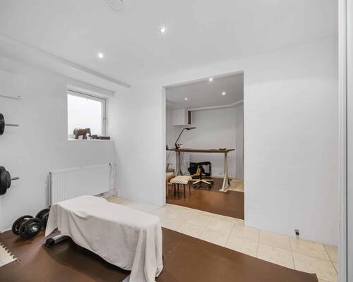 Flot villa med udsigt til fjorden i Veddelev | Roskilde