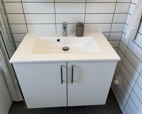 Lys og charmerende 2-værelses med stor solrig terrasse