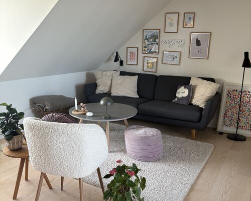 Lys og charmerende 2-værelses med stor solrig terrasse