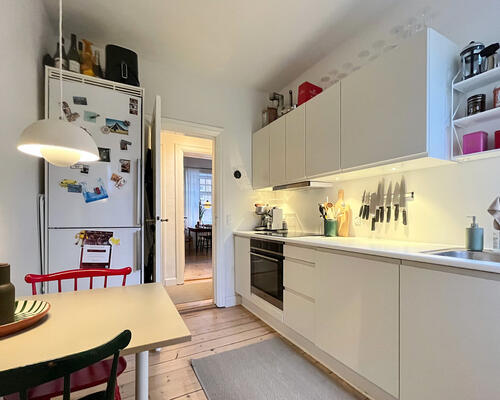 Delevenlig lejlighed centralt på Frederiksbjerg