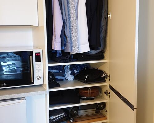 Nyistandsat 1 vær. lejlighed med eget bad/toilet, inkl. alt.