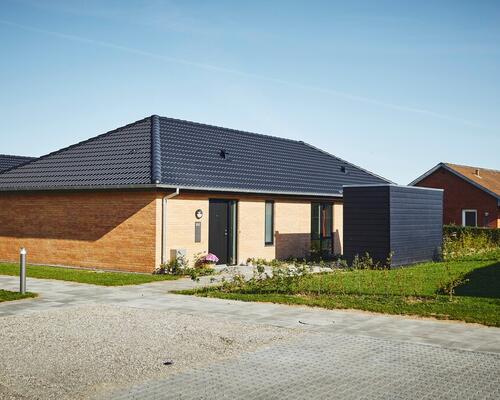 Flyt i lækkert et-plans dobbelthus fra 2020