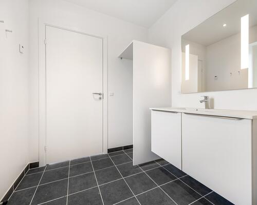 Flyt i lækkert et-plans dobbelthus fra 2020