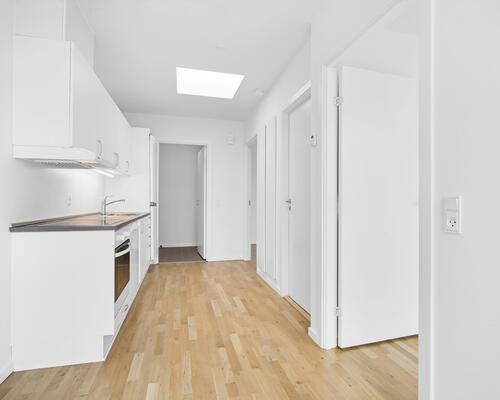 Skøn 3-værelses lejlighed med altan nær Aarhus C