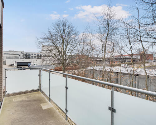 Skøn 3-værelses lejlighed med altan nær Aarhus C