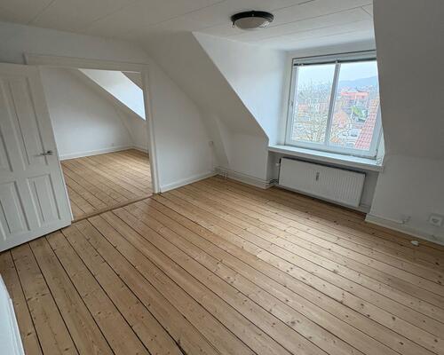 Regulær 3. værelses lejlighed på lukket vænge