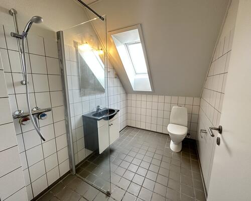 Indbydende lejlighed med altan i hjertet af Odense C