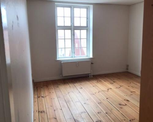 Charmerende bylejlighed