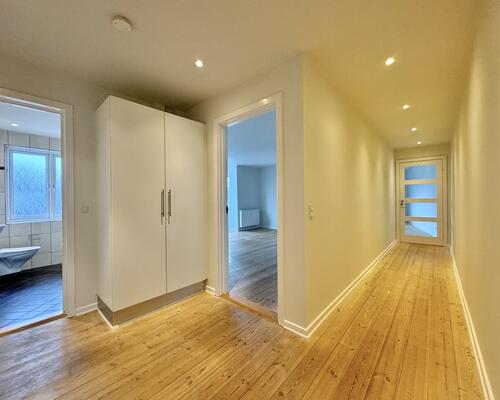 Lys og indbydende lejlighed nær Odense Å