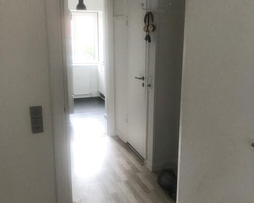 Dejlig lys 2. værelses lejlighed.