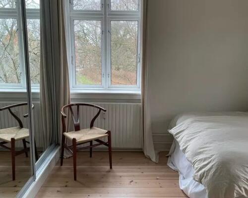 Flot herskabelig 3 værelses lejlighed på rolig vej – 73 Kvm