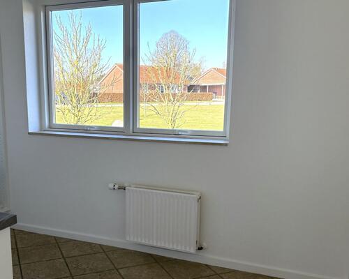 Ny renoveret 1-planshus i lukket vænge tæt på grønne områder – 87 Kvm