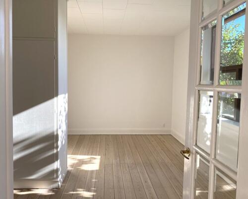 Stor 4 værelses lejlighed på lukket villavej centralt i Nyborg -133 Kvm