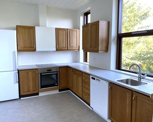 Stor 4 værelses lejlighed på lukket villavej centralt i Nyborg -133 Kvm