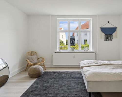 Moderne lejlighed i rolige omgivelser