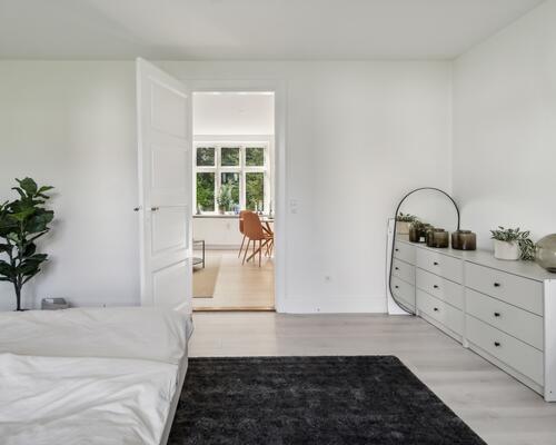 Moderne lejlighed i rolige omgivelser