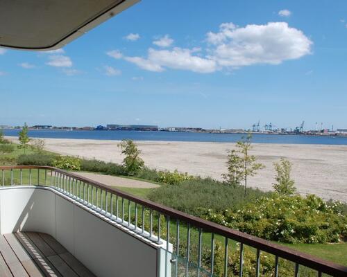 tuborg lejlighed  med direkte udsigt til Svanemøllebugten.