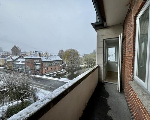 Lys og indbydende lejlighed nær Odense Å