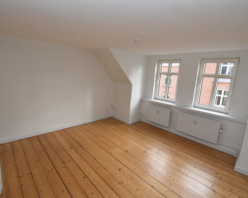 Indflytningsklar lejlighed med lys og kvalitet i Aalborg