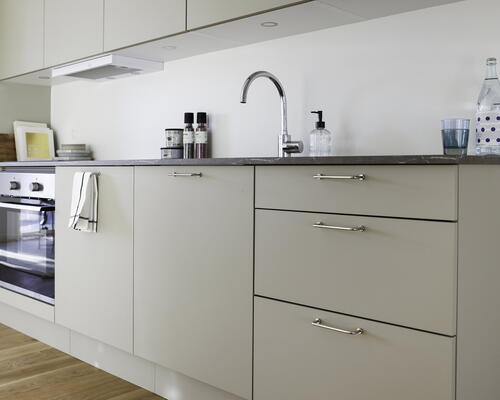 Moderne 2-værelses lejlighed med altan i Tingbjerg