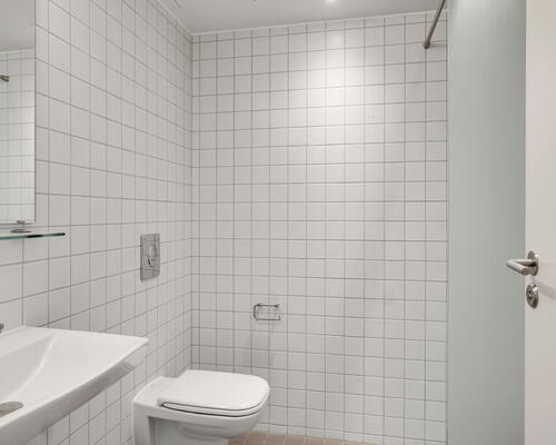 Rummelig 4-værelses lejlighed med centralt placering i Vanløse - Tæt på by, indkøb og offentlig transport.