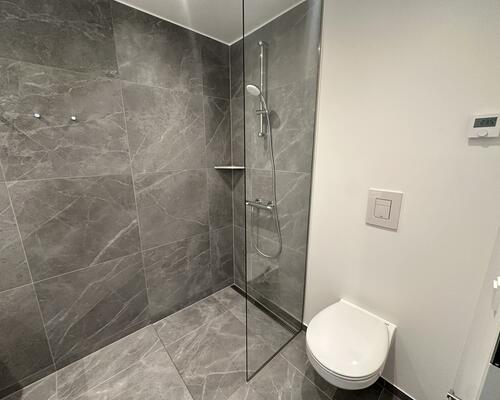 Indbydende 3-værelses lejlighed med stor altan i Nørresundby