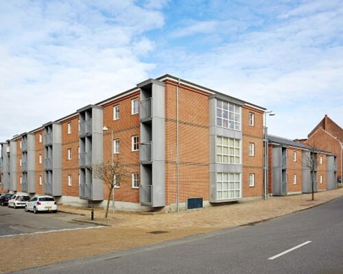 Moderne og velplaceret 3-værelses med altan i Odense C! - KUN 2 MÅNEDERS DEPOSITUM!