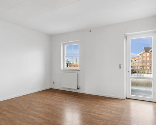 Moderne og velplaceret 3-værelses med altan i Odense C! - KUN 2 MÅNEDERS DEPOSITUM!