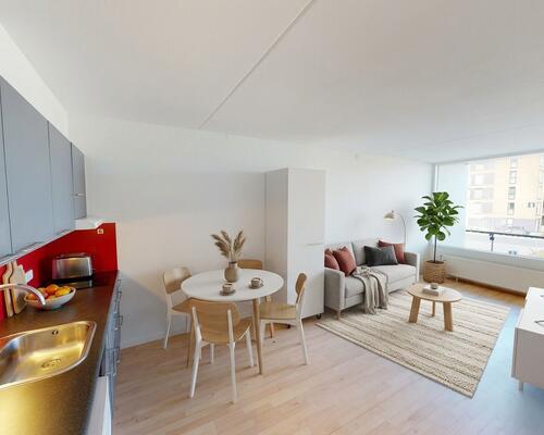 Lys 1-værelses lejlighed med altan ved fjorden