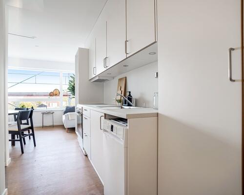 Nyopført moderne lejlighed i to plan.