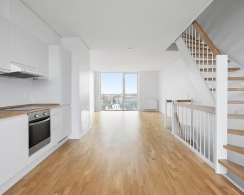 Unik 5-værelses rækkehus på toppen af Vanløse med egen altan, alt i hårde hvidevarer og med plads til hele familien!