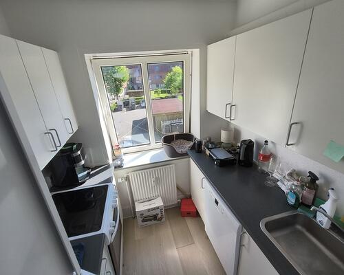 Dejlig lys 2. værelses lejlighed.