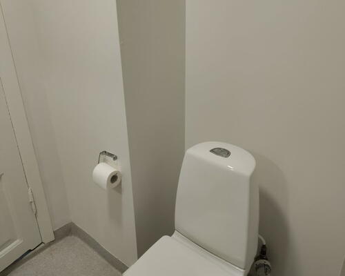 Lys og delevenlig 4-værelses på 125 m2 med karnap og opvaskemaskine