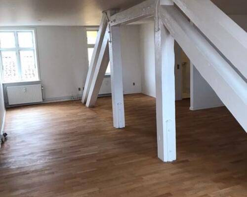 Charmerende bylejlighed