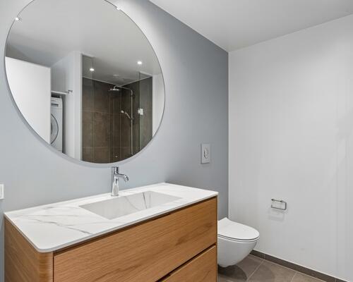 Nyopført lejlighed med altan og tre gode soveværelser