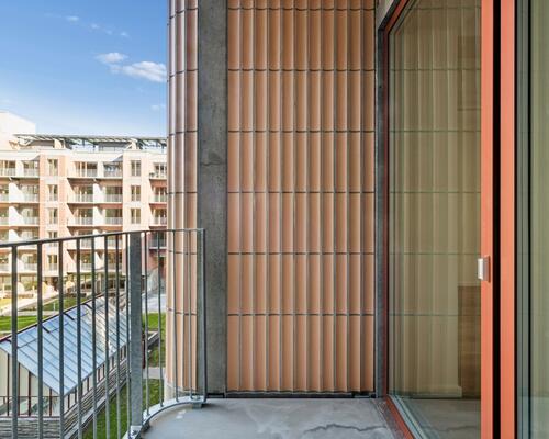 Nyopført lejlighed med altan og tre gode soveværelser