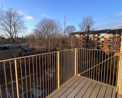 Nyere lys lejlighed i populært område