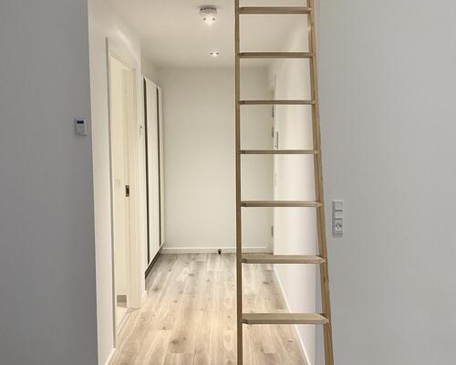 Flot lejlighed med hems og altan samt elevator i ejendommen